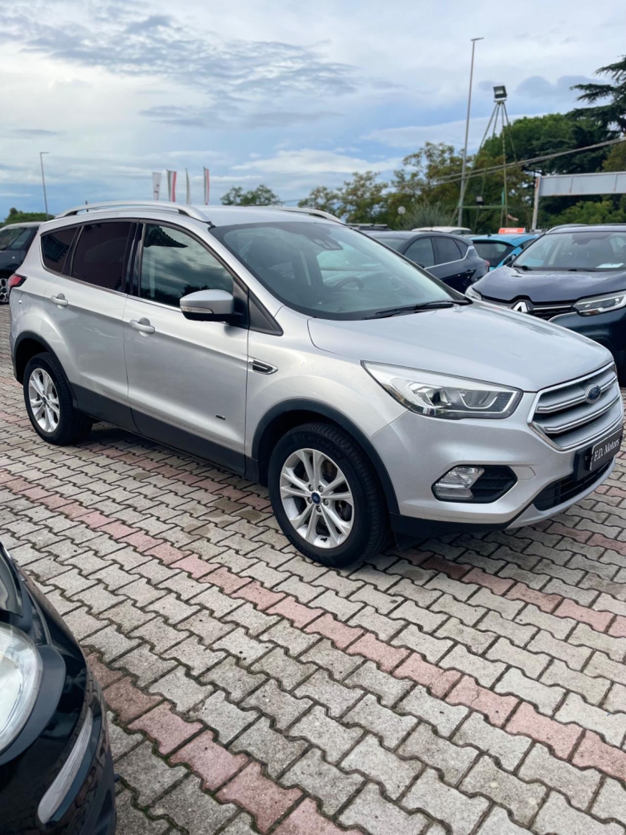 Ford Kuga 2.0 TDCI 150 CV S&S 4WD Powershift Vignale