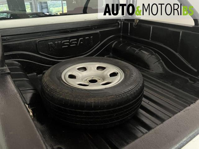 NISSAN Navara 2.5 dCi 4 porte Double Cab XE