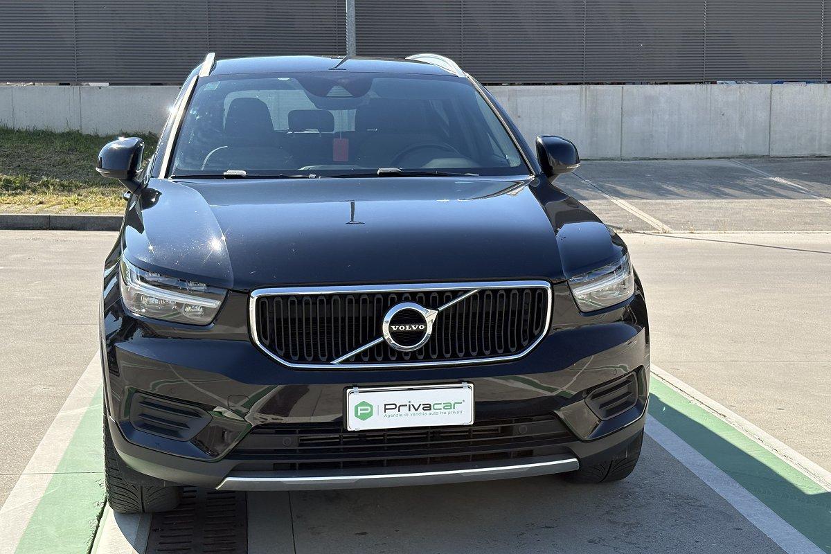 VOLVO XC40 T2 Momentum Pro N1