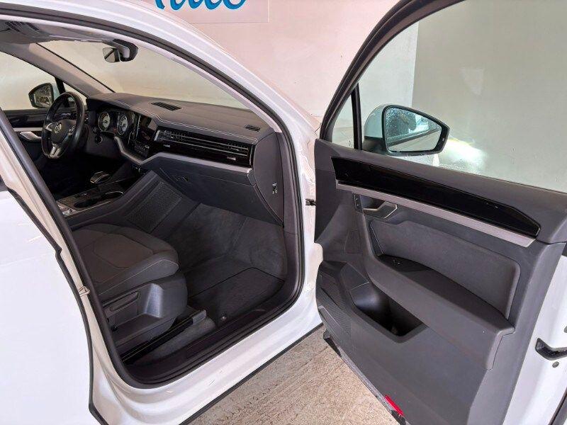 VOLKSWAGEN Touareg 3.0 V6 TDI 286 CV SCR Style