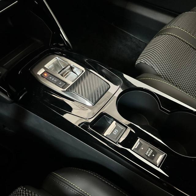 PEUGEOT 2008 Hybrid 145 e-DCS6 GT