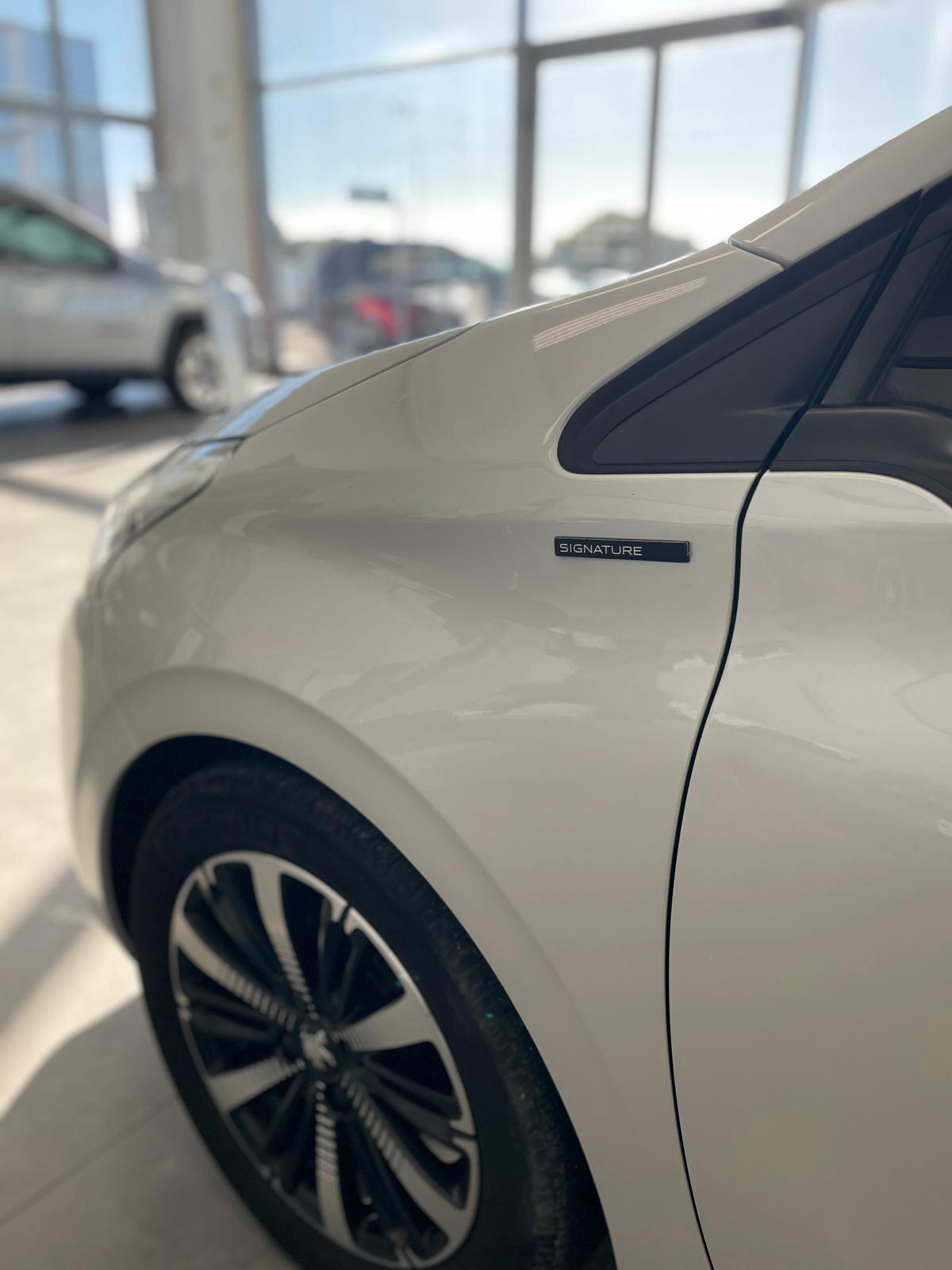 Peugeot 208 PureTech 82 Stop&Start 5 porte Signature