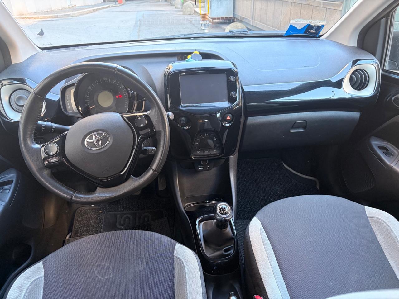 Toyota Aygo 1.0 VVT-i 69 CV 5 porte x-clusiv
