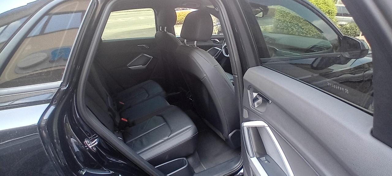Audi Q3 35 TDI S tronic Business Advanced