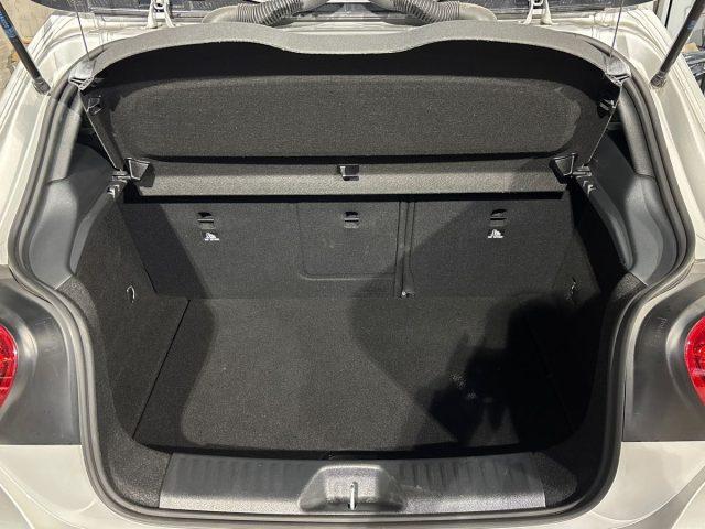 MERCEDES-BENZ A 200 d Automatic 4Matic Premium