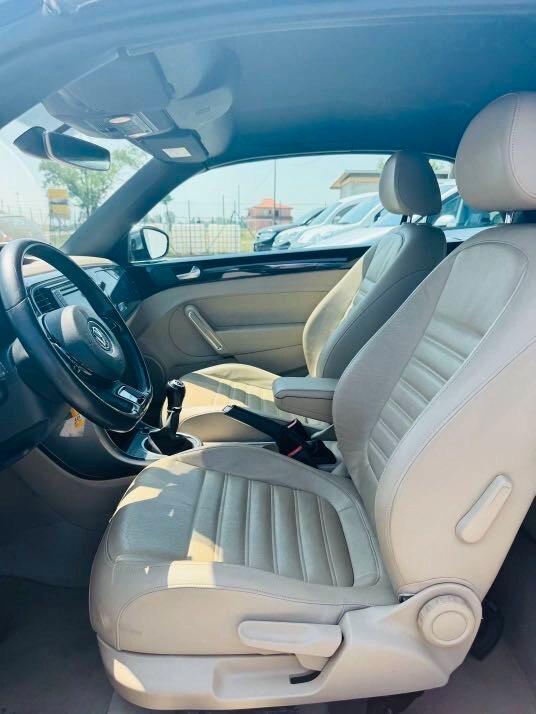 Volkswagen Maggiolino Cabrio 2.0 TDI DSG Design BlueMotion Technology