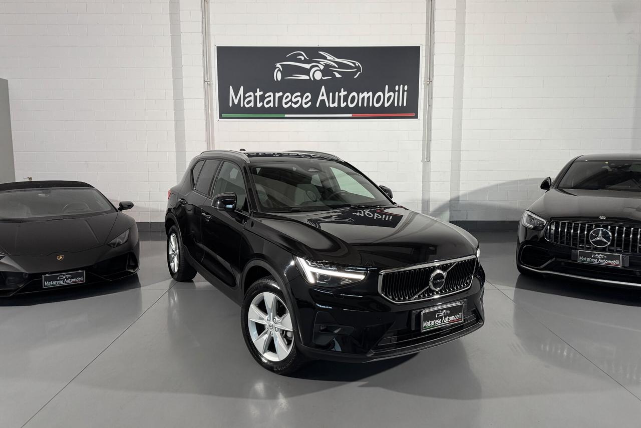 Volvo XC40 B3 MILD HYBRID CORE auto 2.0cc 163cv CarPlay Finanziabile