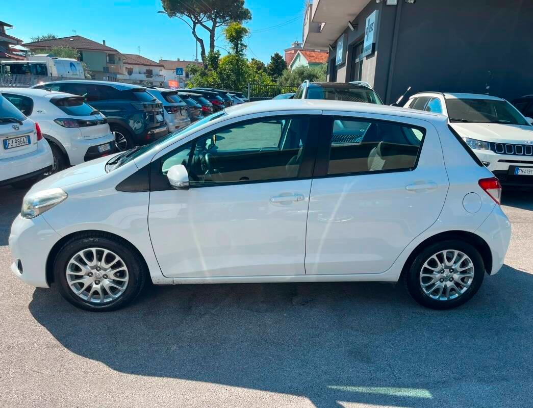 Toyota Yaris 1.4 d-4d Lounge s CL 5p