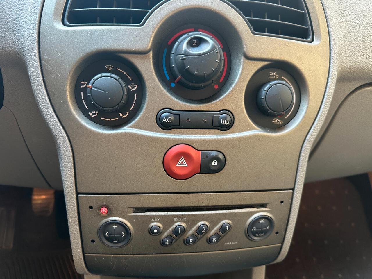 Renault Modus 1.2 16V Confort *NEOPATENTATI*