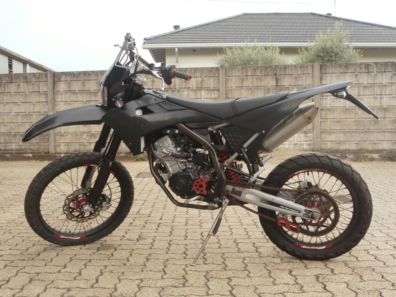 Fantic Motor XEF 125 Performance del 2022 compreso trapasso-tagliando-garanzia