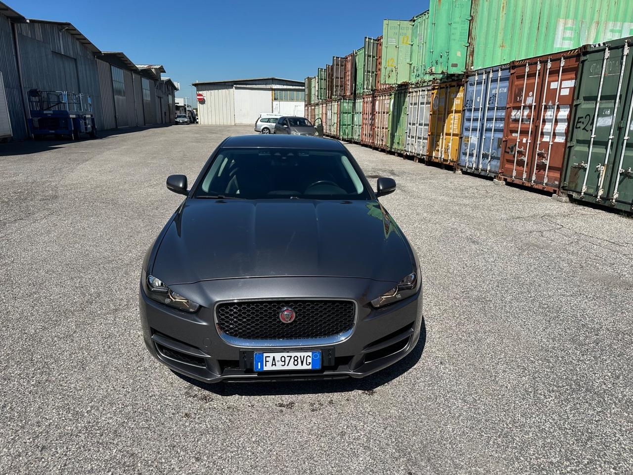 Jaguar XE 2.0 D Turbo aut. Pure PELLE NAVI