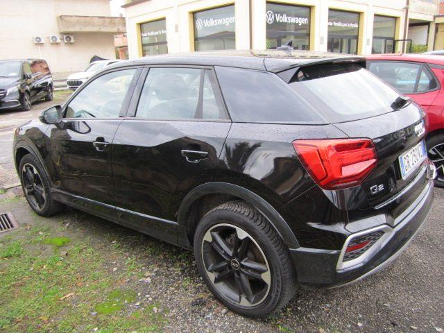 AUDI Q2 35 TFSI Business Advanced