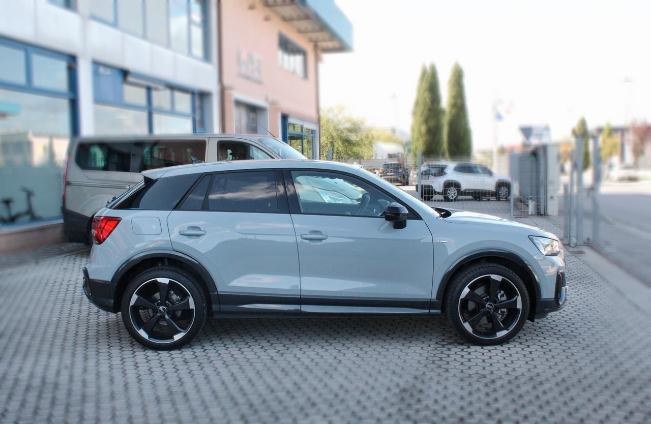 Audi Q2 30 TDI S tronic Identity Black