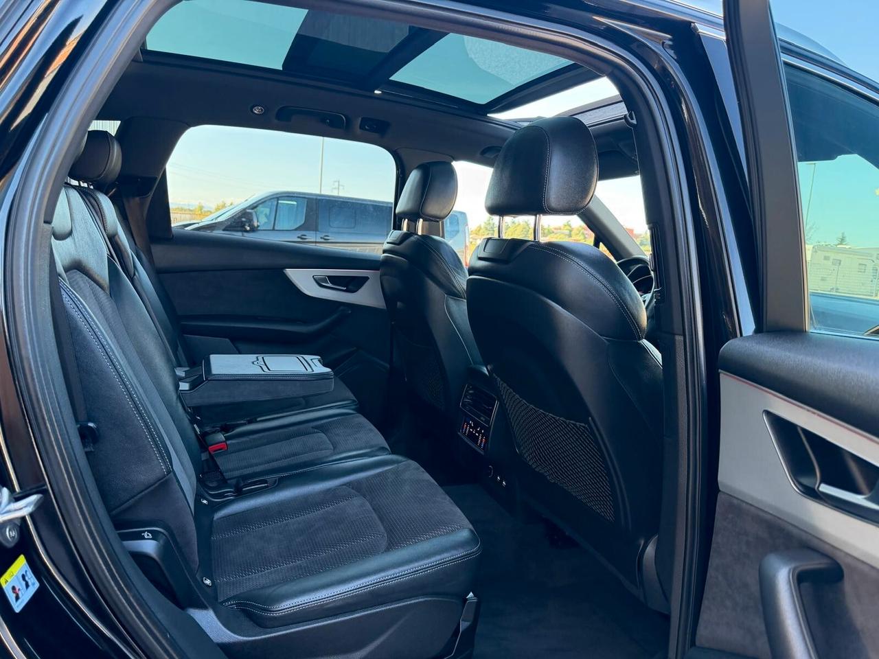 Audi Q7 45 TDI quattro tiptronic Sport Plus S-LINE EDITION 7 POSTI TETTO APRIBILE E FARI MATRIX