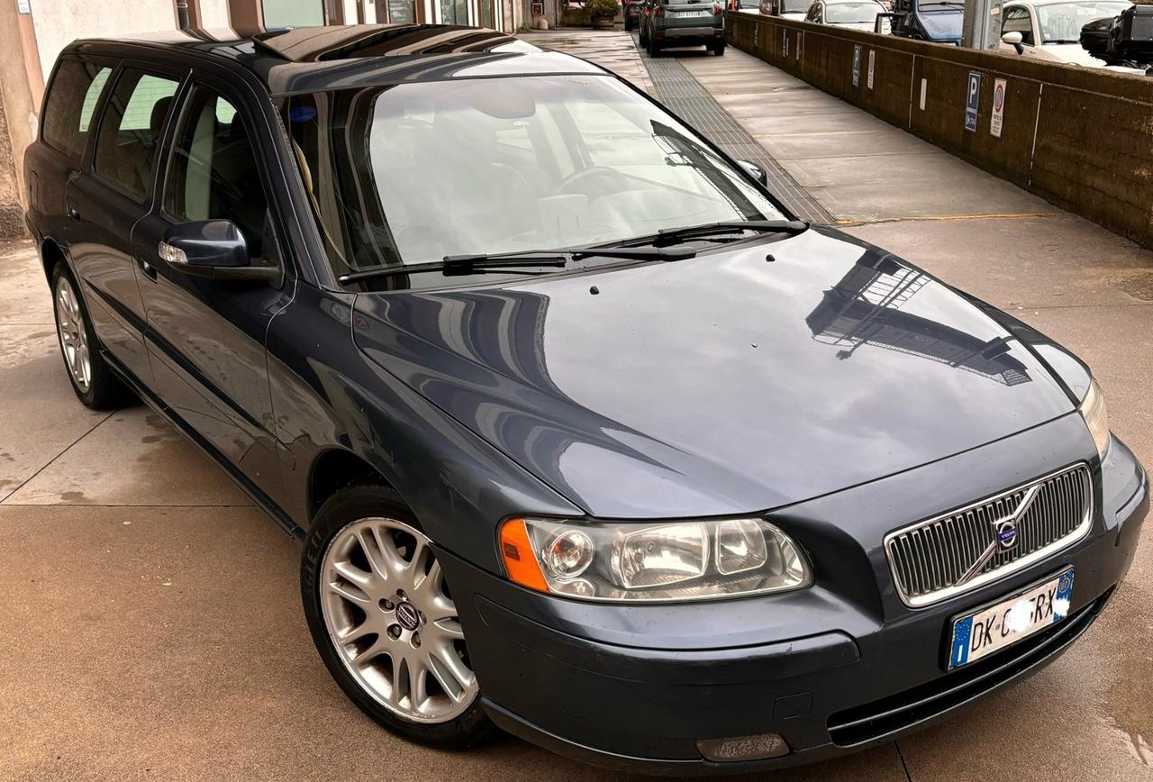 Volvo V70 2.4 D5 Kinetic