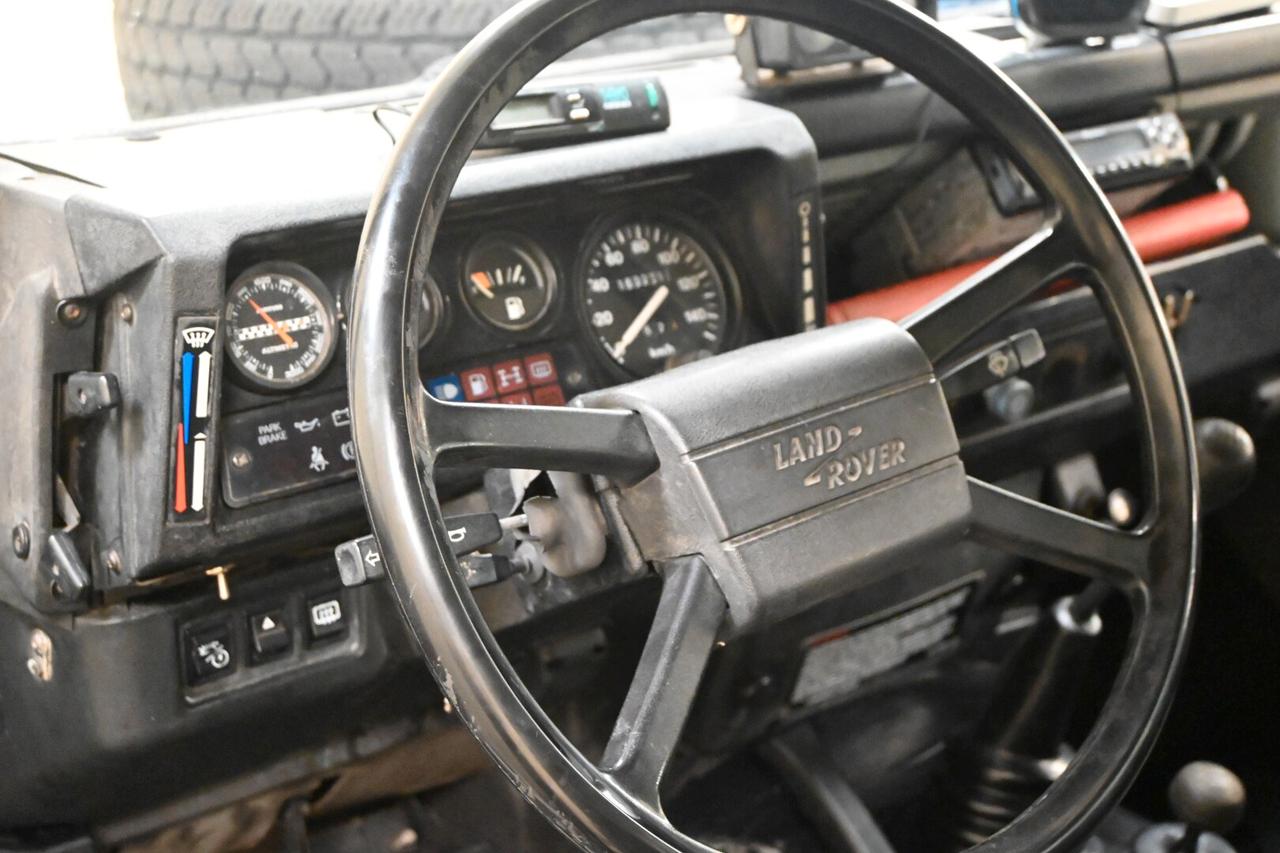 LAND ROVER Defender 90 turbodiesel Hard-top