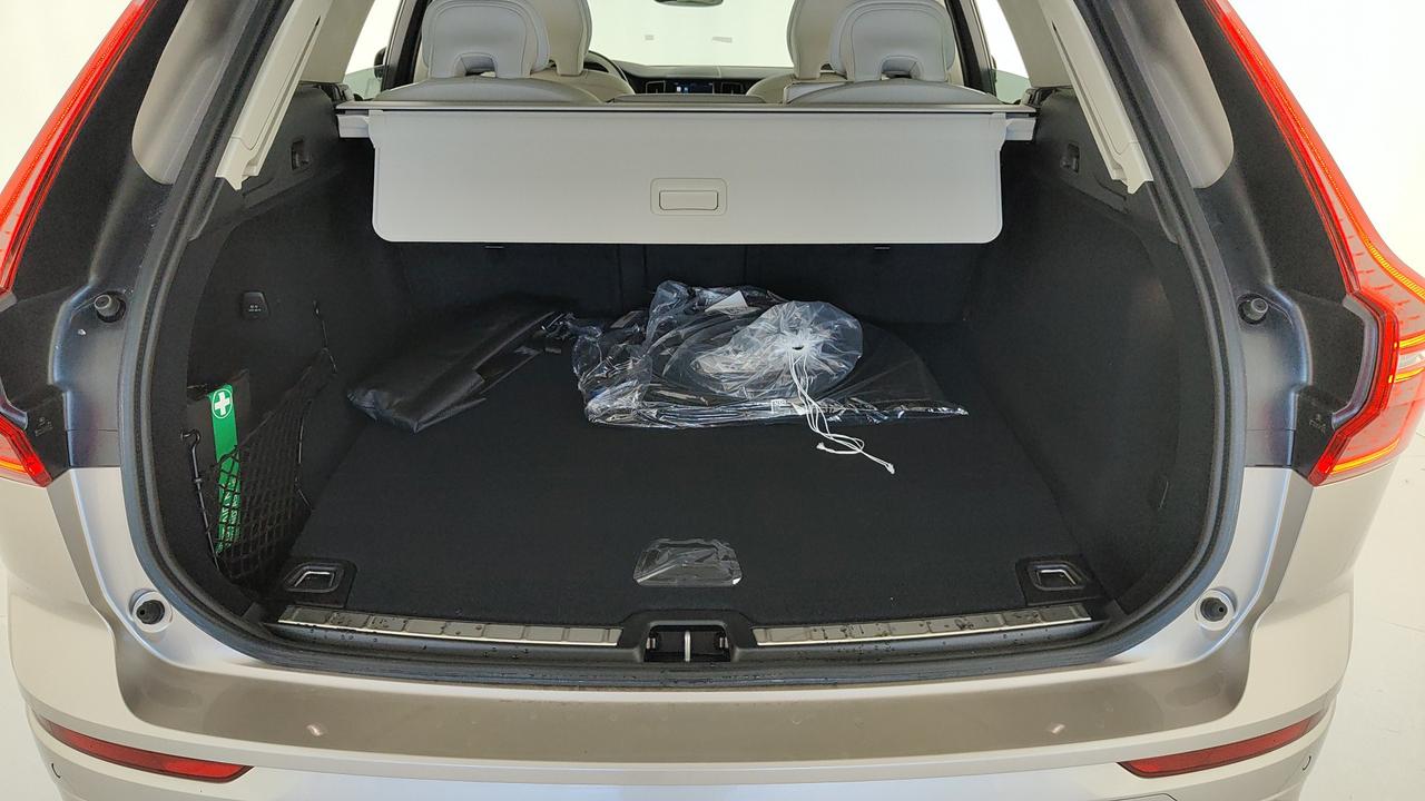 VOLVO XC60 2.0 t6 phev Plus Dark awd auto