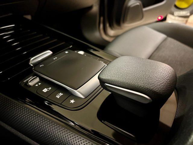 MERCEDES-BENZ GLA 200 d Automatic Sport UNIPRO - NIGHT BLACK EDITION