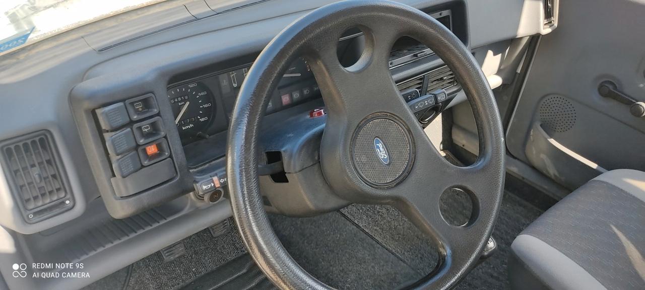 Ford Fiesta 1.1 S 64.000 km 1 serie