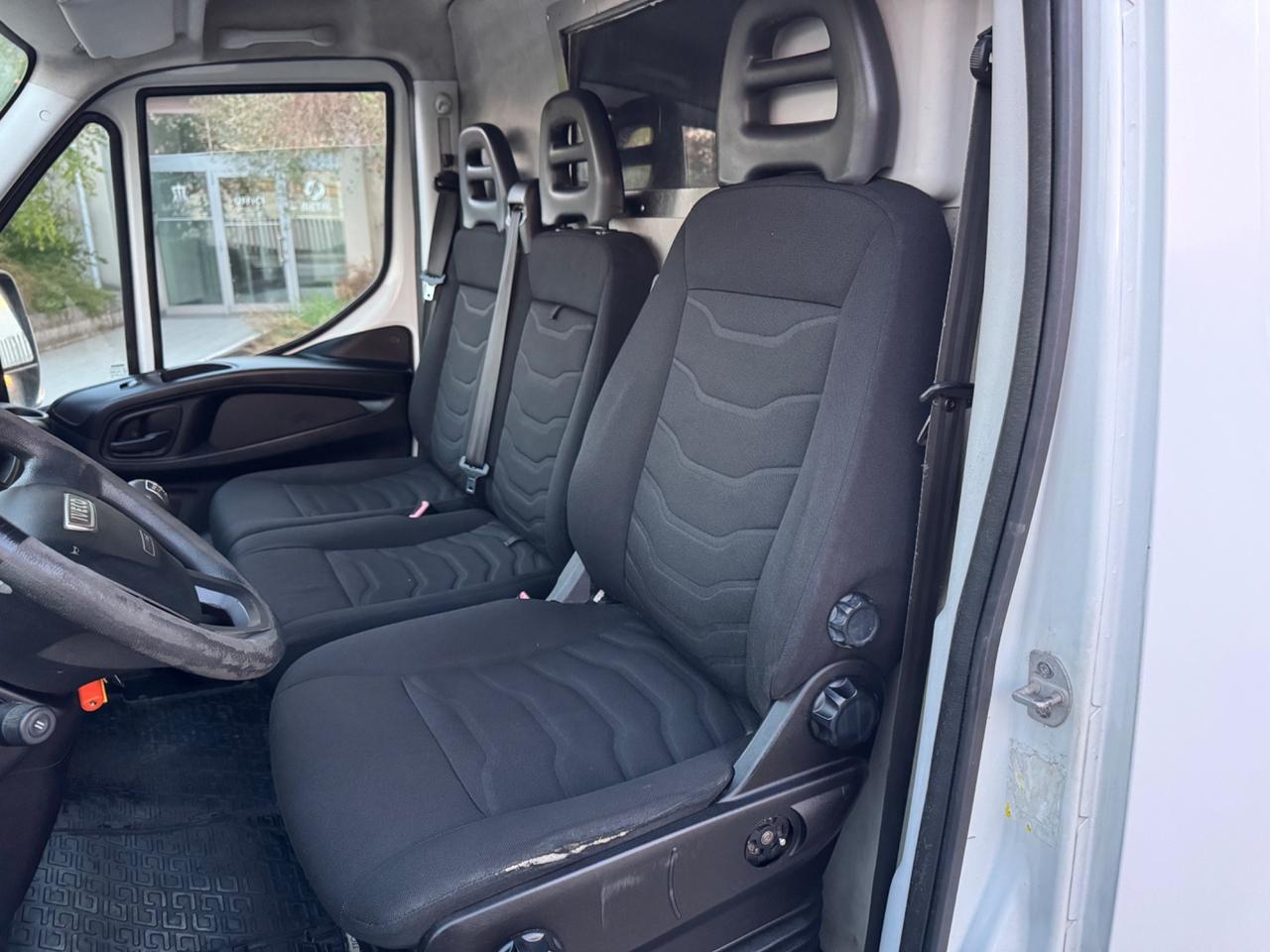 Iveco Daily 35s15 2.3 HPT 146cv L2H2