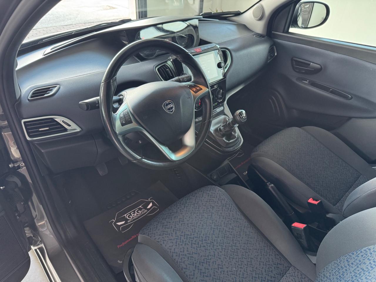 Lancia Ypsilon 1.0 FireFly Hybrid Gold - 2023