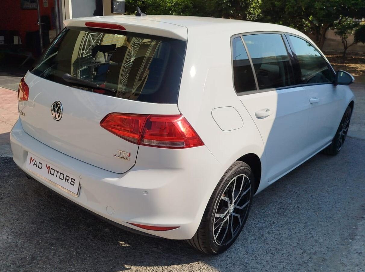 Volkswagen Golf 1.6 TDI DPF Highline NEO 2014
