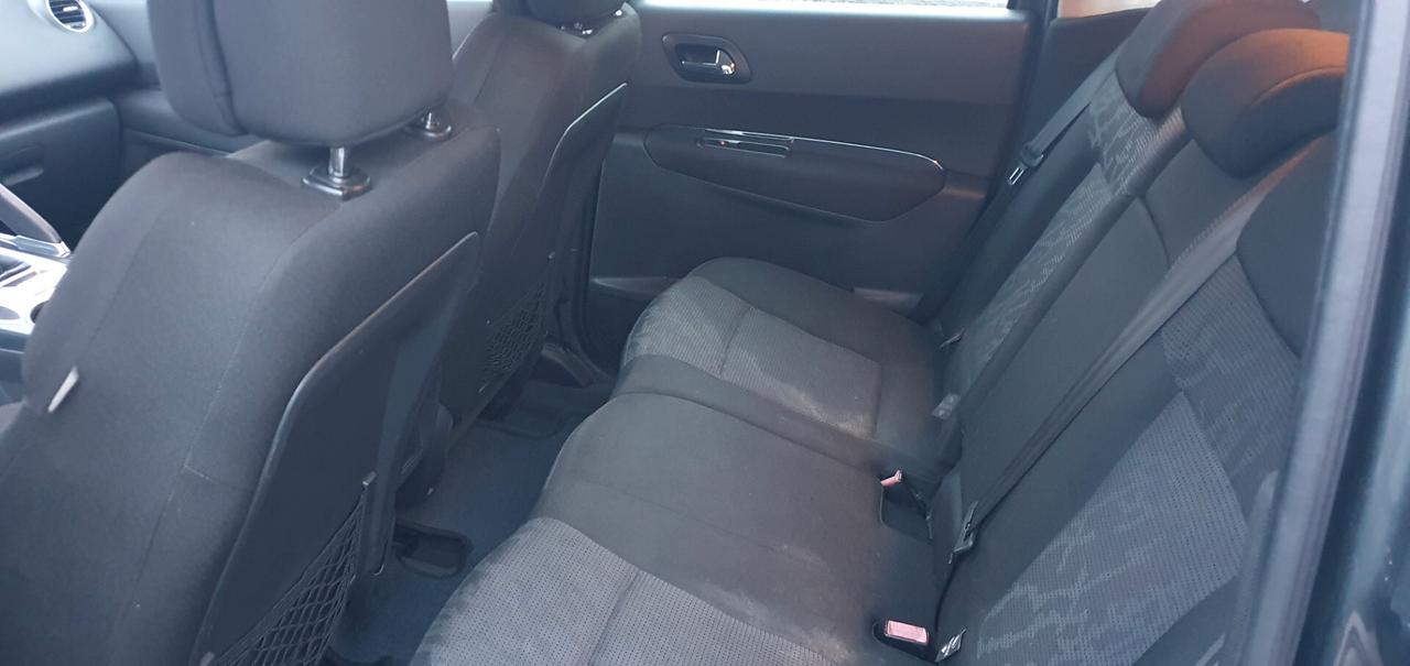 Peugeot 3008 1.6 HDi 110CV Premium