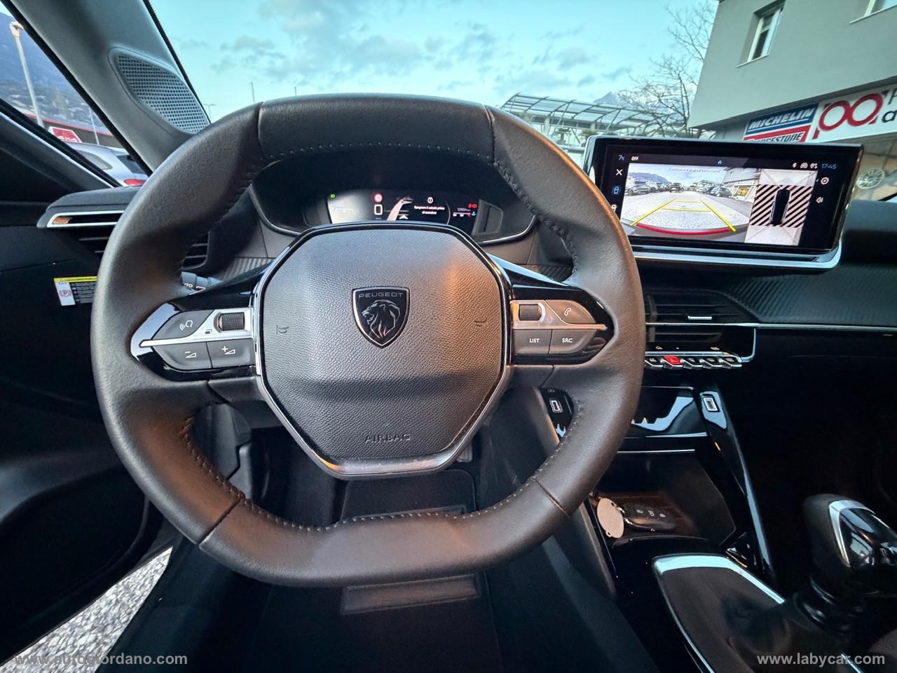 PEUGEOT 208 PureTech 100 S&S 5p. Allure PACK NAVIGATION + VISON PACK + VIIOPARK 2 + PARK DRIVE