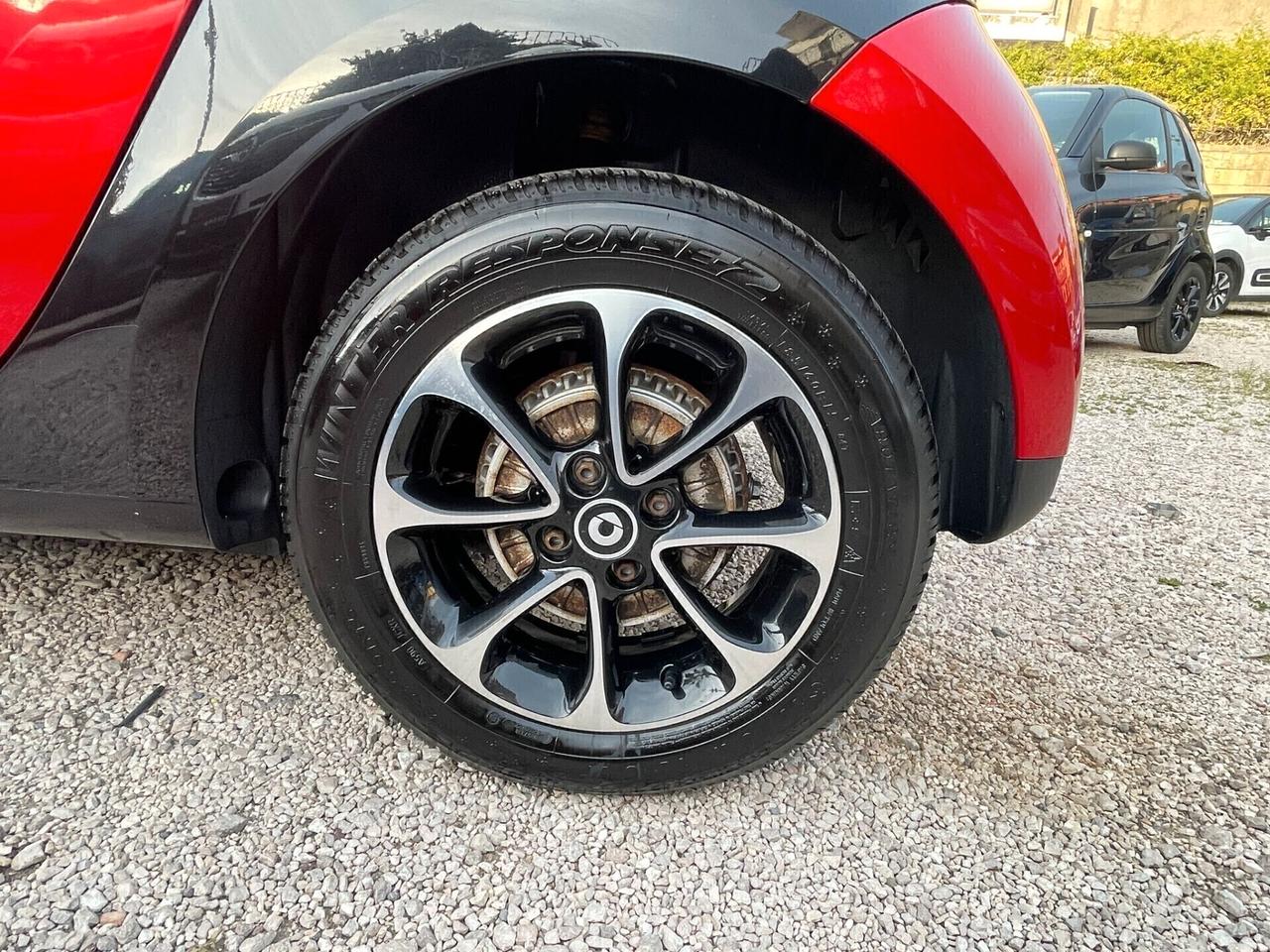 Smart ForFour 70 1.0 twinamic Passion LED NAVI