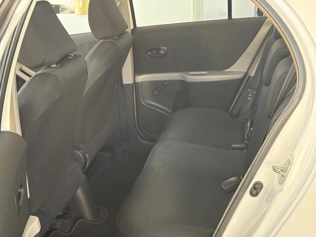 Toyota Yaris 1.0 5 porte Sol