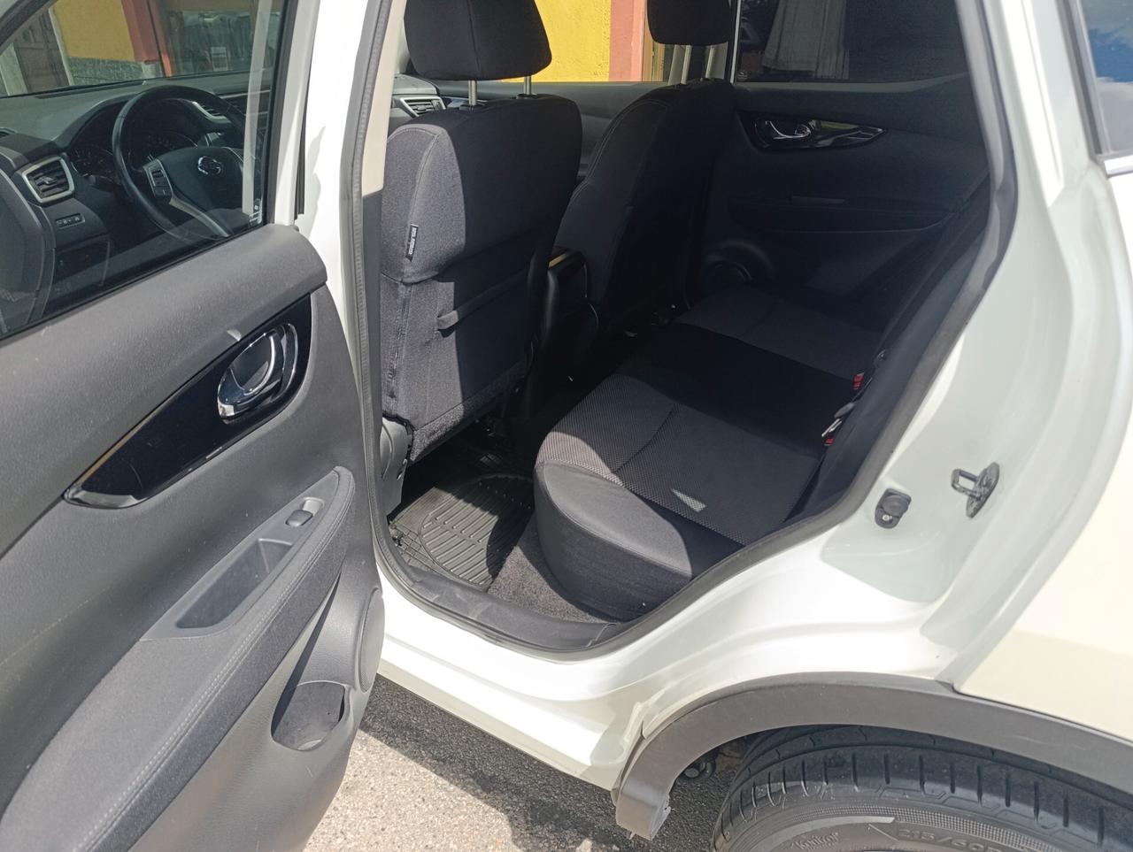 Nissan Qashqai 1.2 DIG-T FULL OPTIONAL UNICO PROPRIETARIO