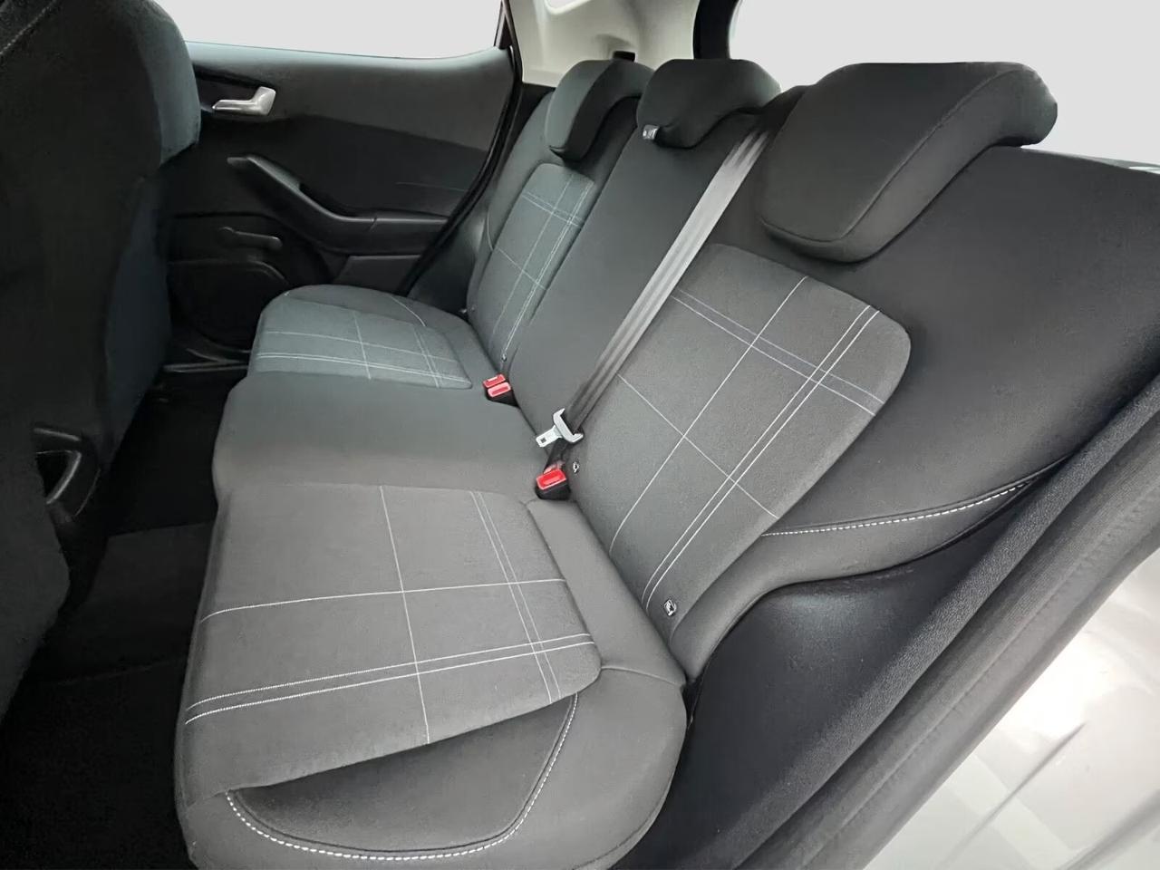 Ford Fiesta 1.1 85 CV 5 porte ST-Line ok neon patentati