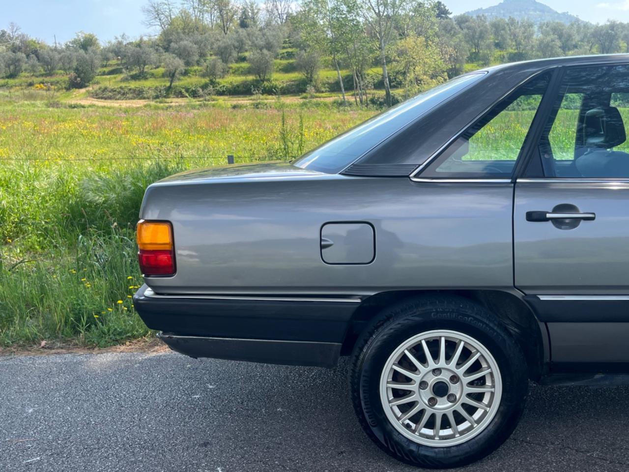 Audi 200 QUATTRO Turbo 2.2