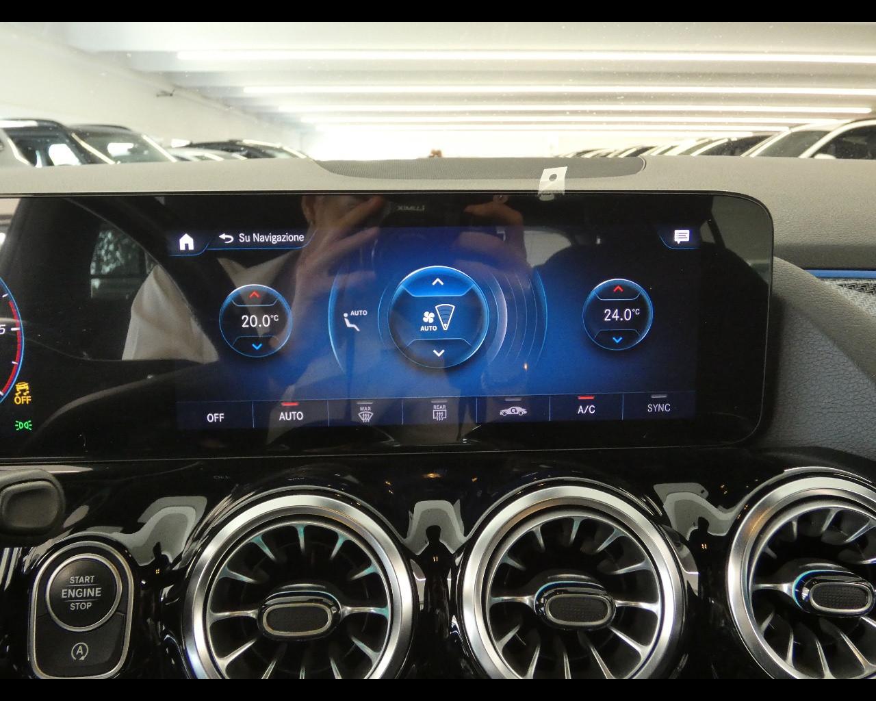 Mercedes-Benz GLA (H247) - GLA 200 d Automatic Premium