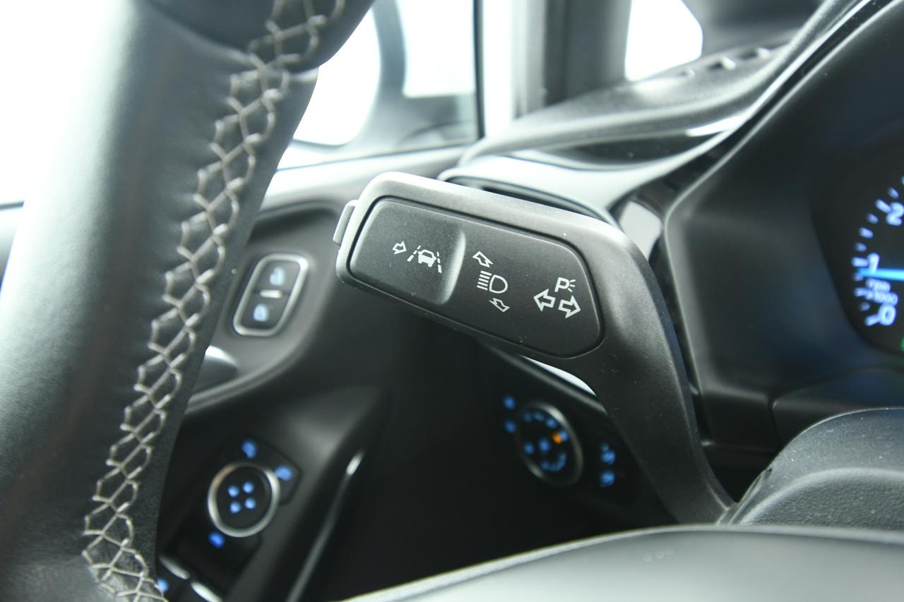 FORD Fiesta 5p 1.0 ecoboost hybrid Titanium s&s 125cv NEOPATENTATI+BLUETOOTH