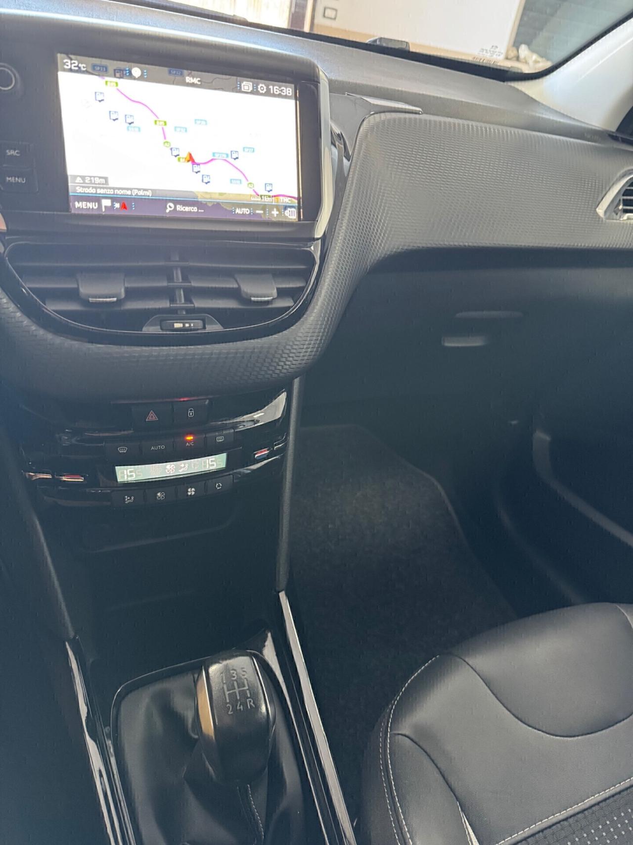 Peugeot 2008 1.6 HDI 100 CV Allure