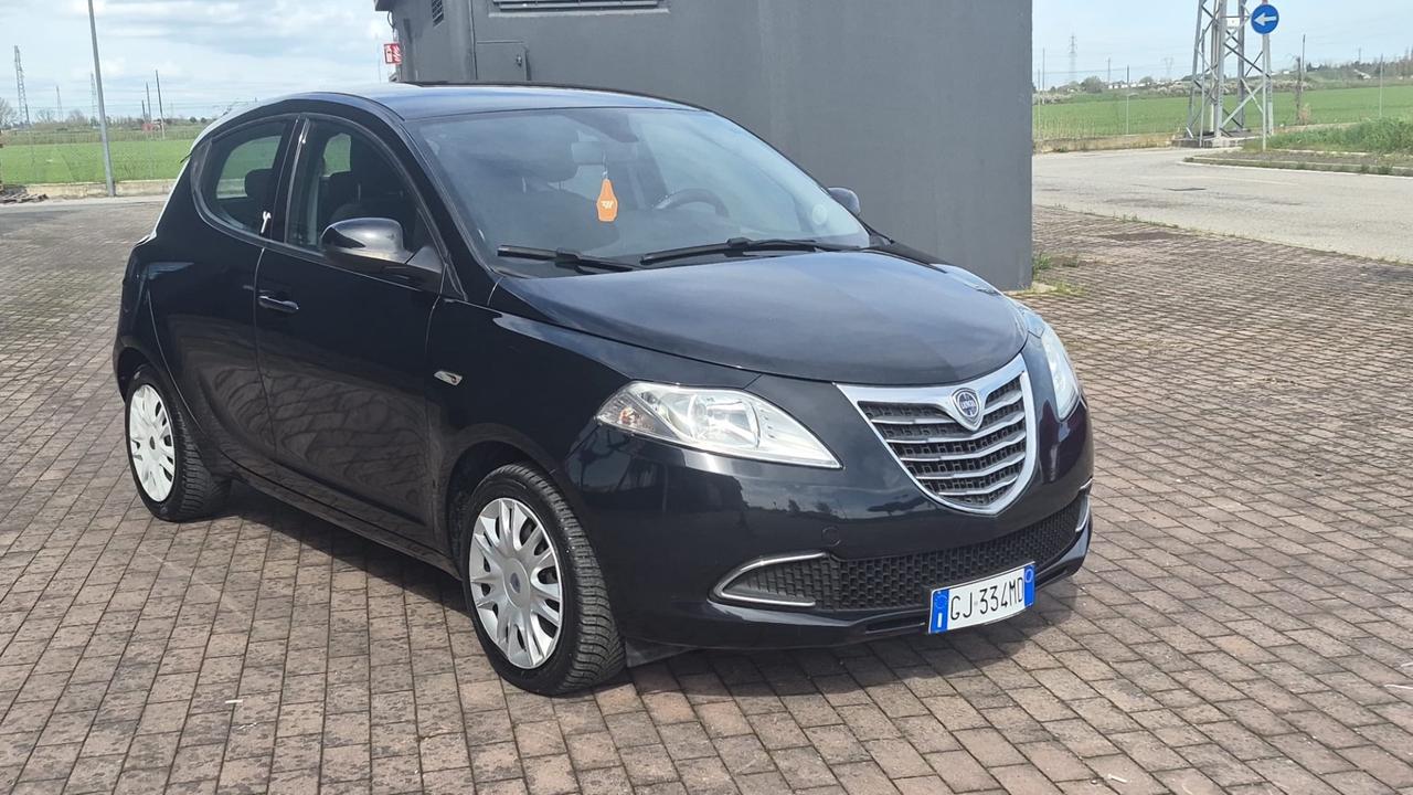 Lancia Ypsilon 1.2 69 CV 5 porte GPL Ecochic Platinum