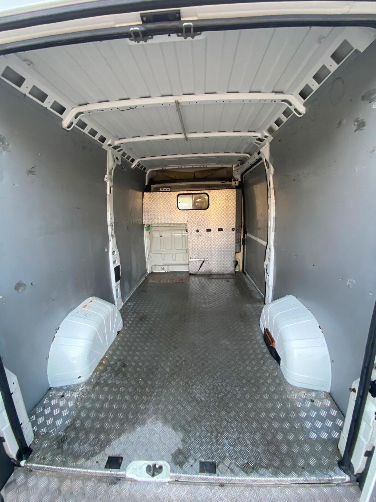 Peugeot Boxer 330 2.0 BlueHDi PC-TN Furgone