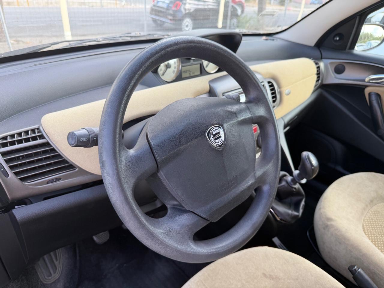 Lancia Ypsilon 1.2 Argento