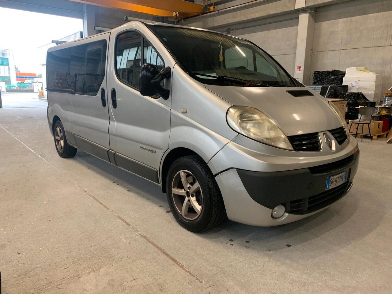 Renault Trafic Passenger 9 posti Camperizzato
