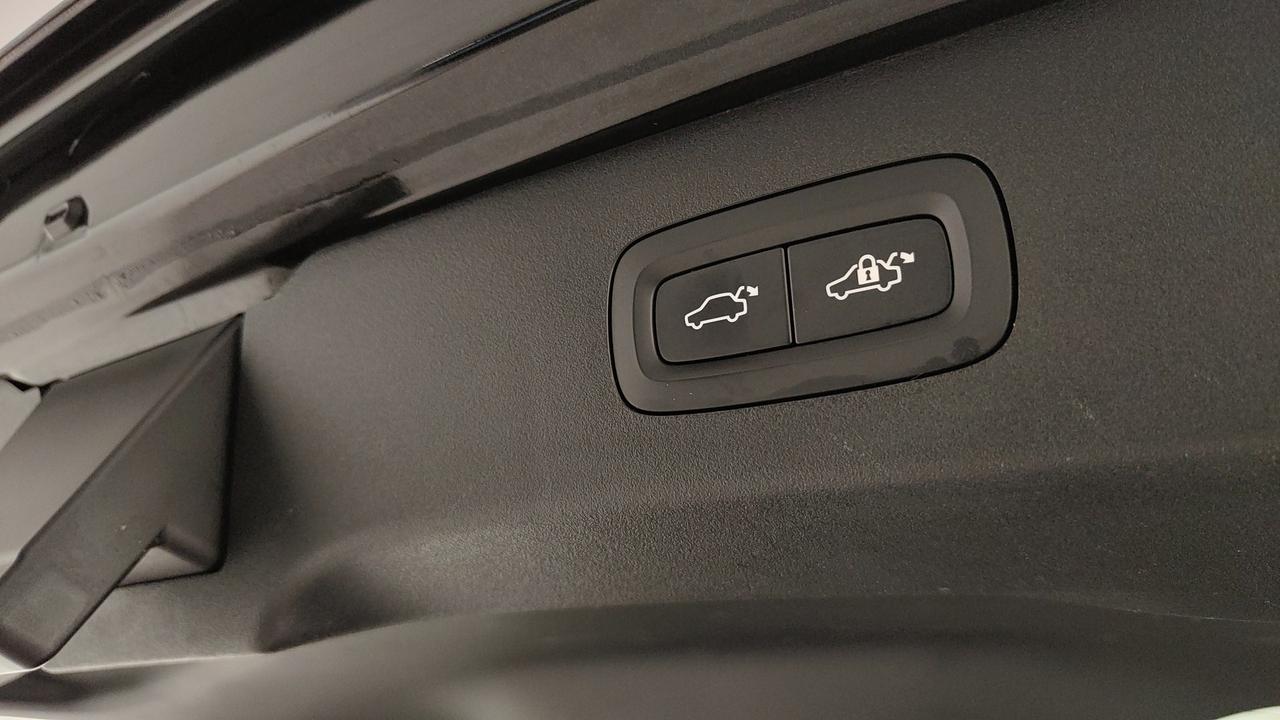 LYNK & CO 01 1.5 td phev auto