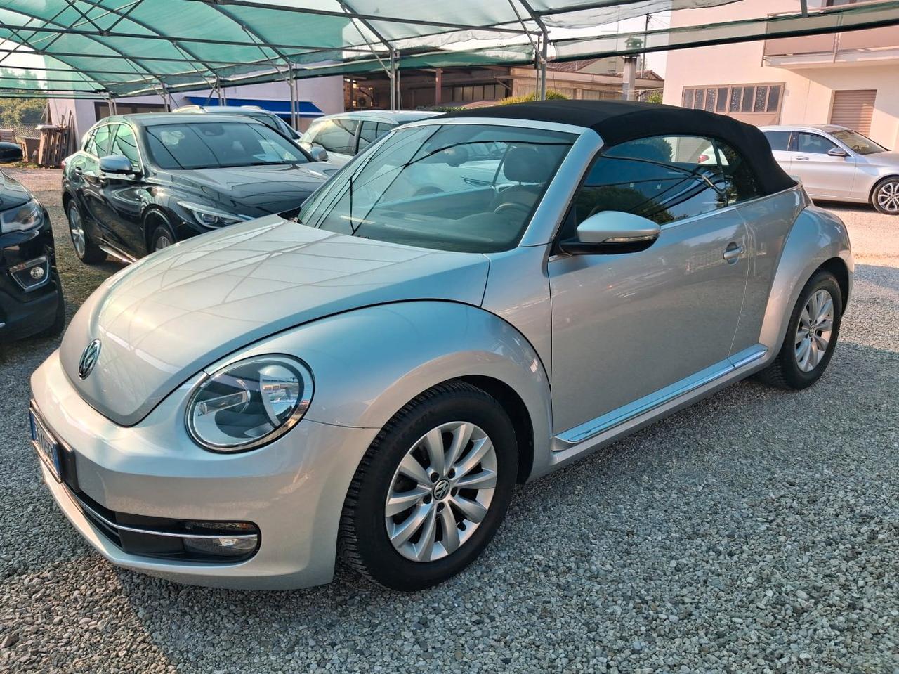 Volkswagen Maggiolino Cabrio 1.6 tdi CABRIO Design 105cv