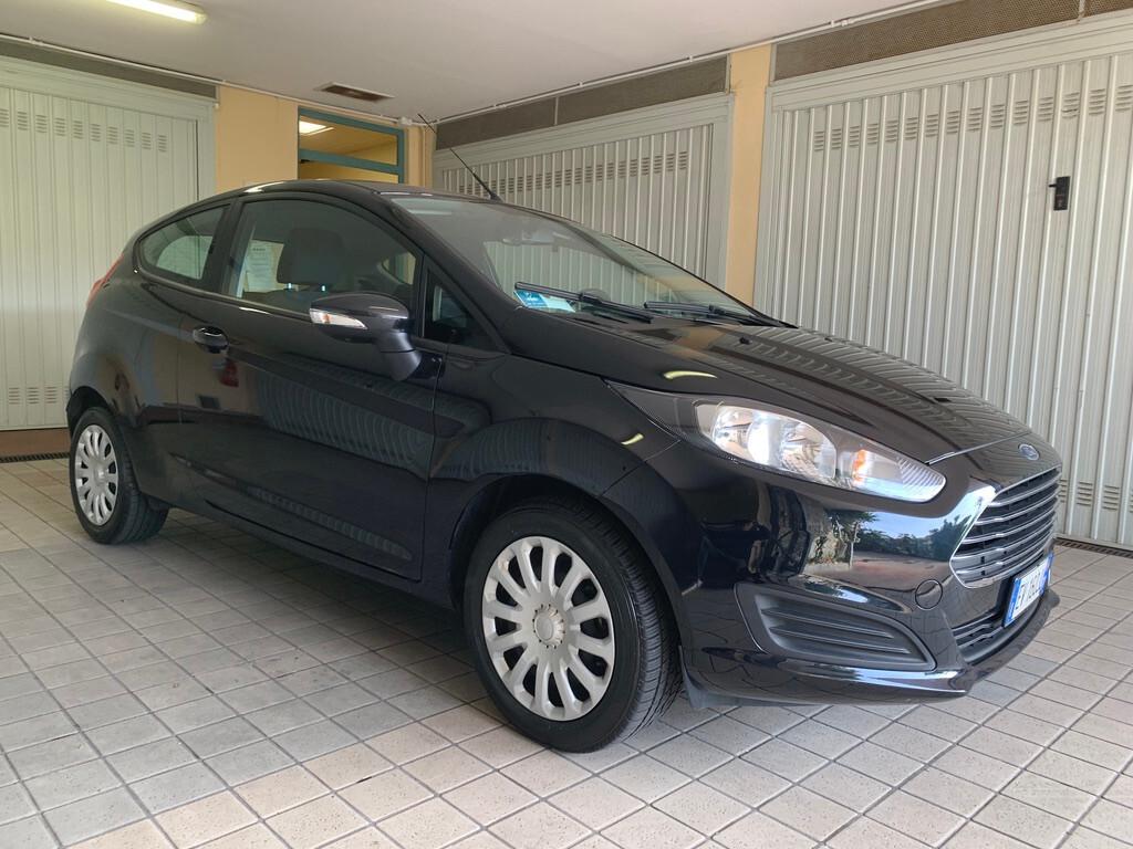 Ford Fiesta 1.4 3 porte Benzina- GPL 26.000 km !!