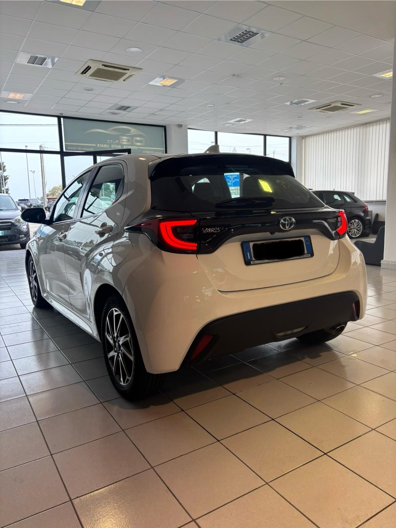 Toyota Yaris 1.5 Hybrid 5 porte Lounge