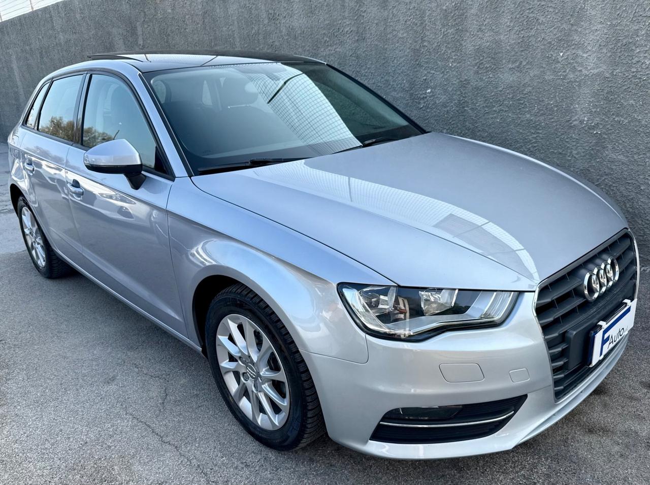 Audi A3 1.6 TDI,TETTO APRIBILE ,Climatronic bizona,Navi,ecc.