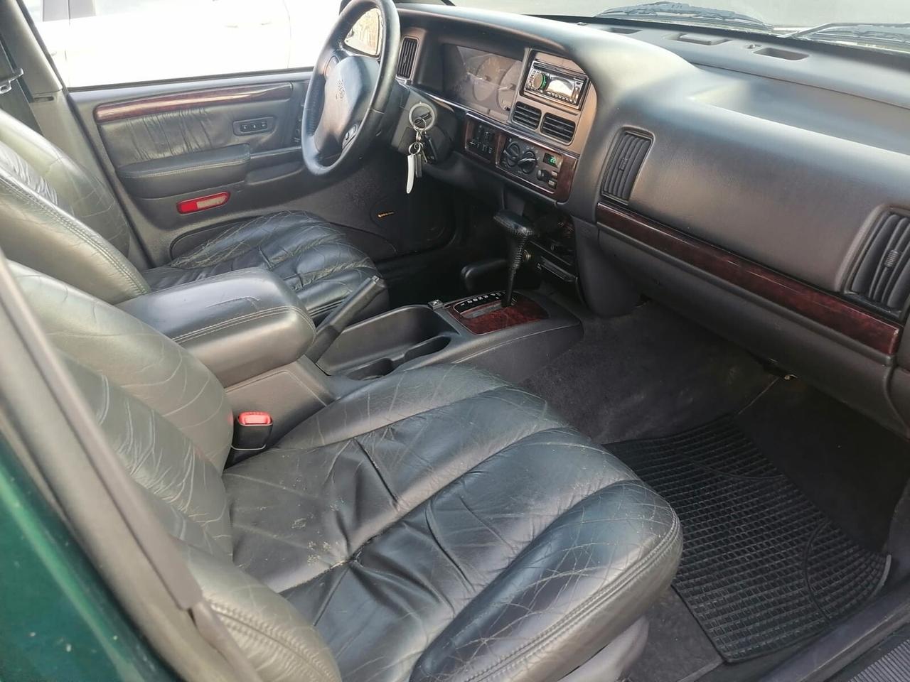Jeep Grand Cherokee ZJ 5.2 v8 GPL
