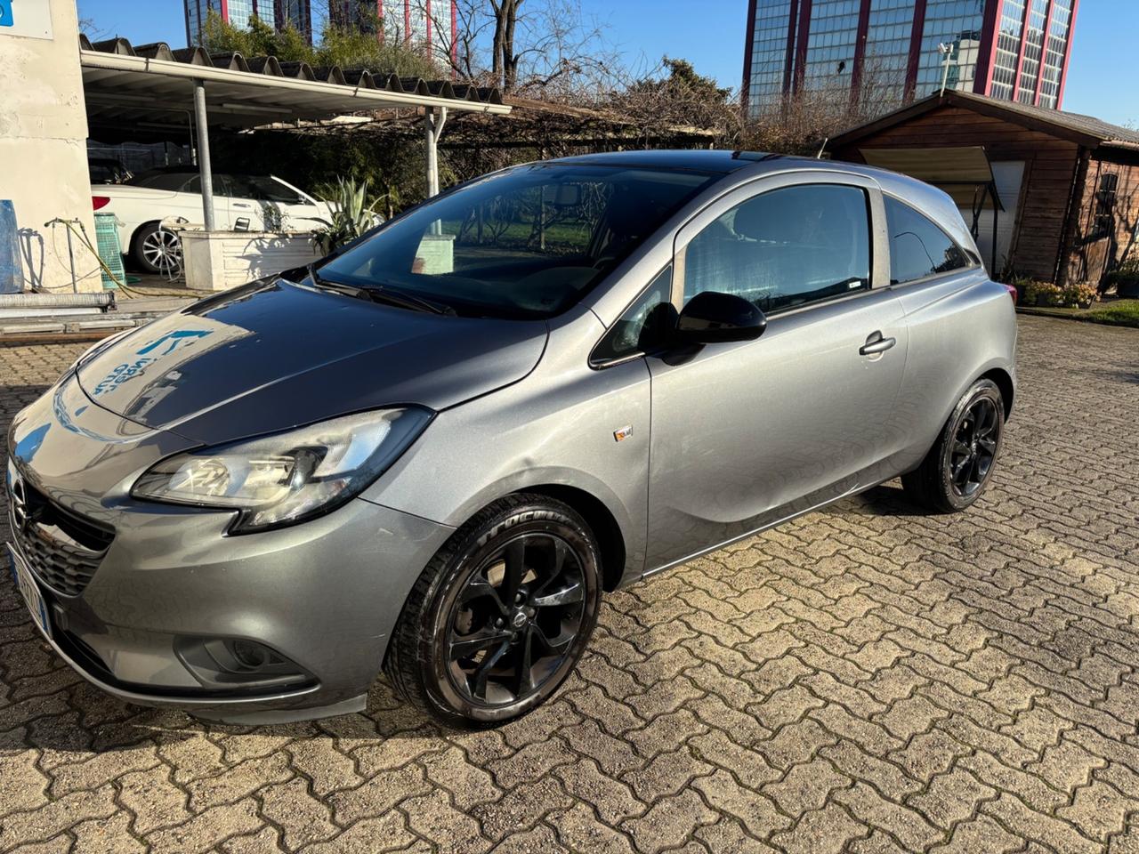 Opel Corsa 1.4 90CV Coupé b-Color