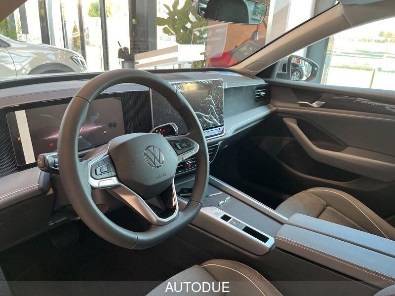 Volkswagen Passat 1.5 TSI EHYBRID BUINESS DSG 204 C MY 24