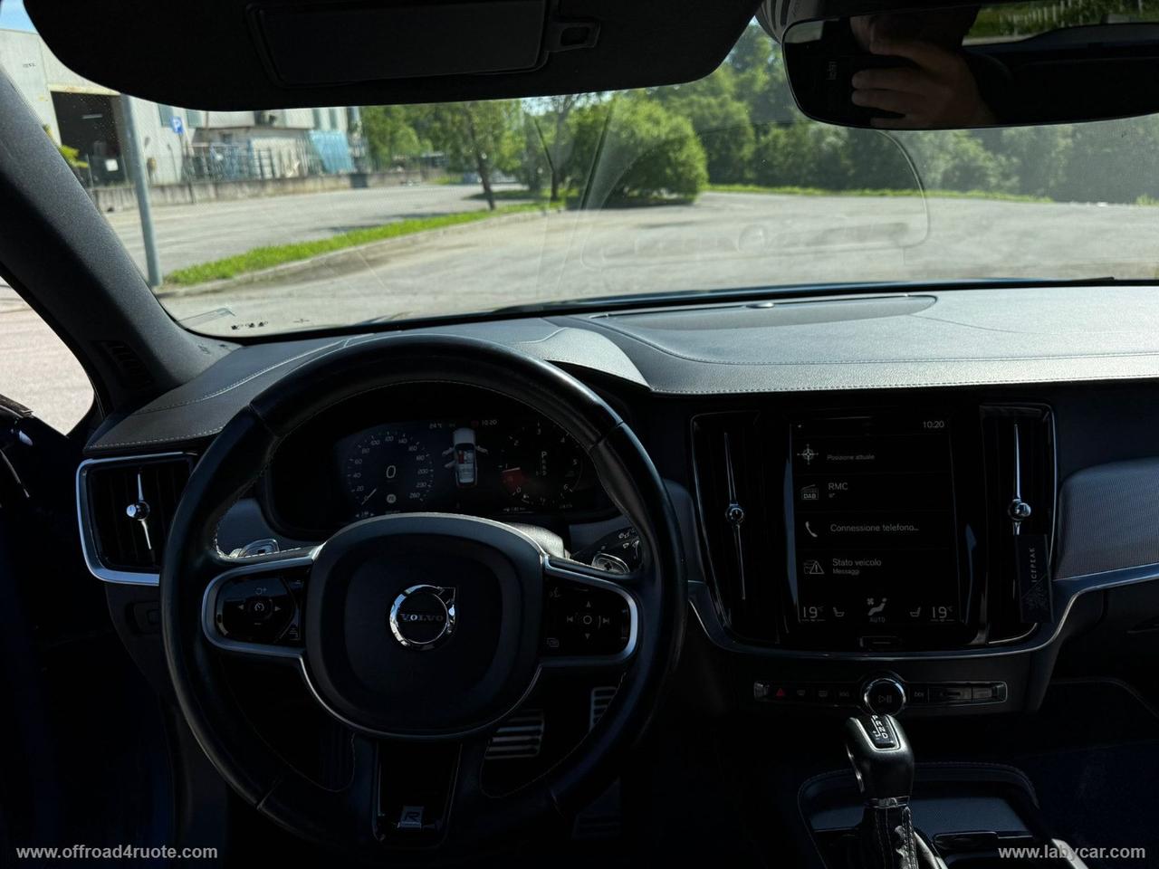 VOLVO D5 AWD Geartronic R-design