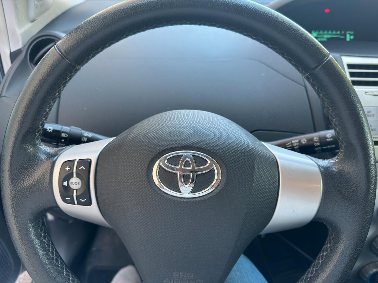 Toyota Yaris 1.3 5 porte Sol